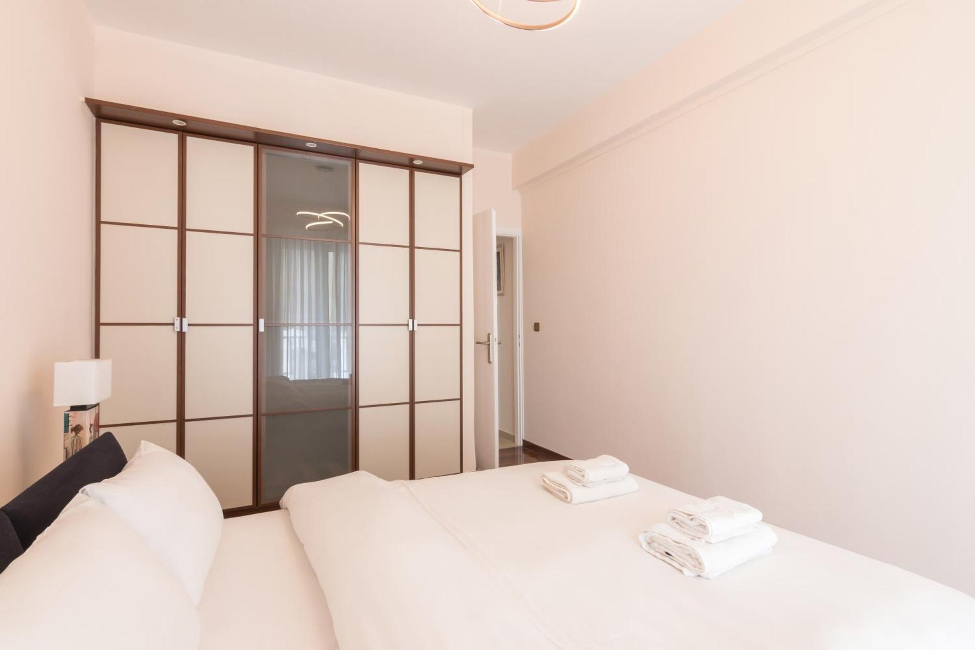 Three Bedrooms Apt In Kallithea Афины Экстерьер фото